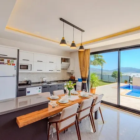 Ruzanna - Kalkan 카스